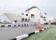 Menhan Prabowo Lepas Keberangkatan Kapal RS TNI KRI dr. Radjiman-992 Kirim Bantuan Untuk Palestina