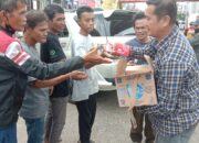 Berbagi Berkah di Bulan Ramadhan, Ditintelkam Polda Sumsel Bagikan Takjil Gratis Kepada Warga