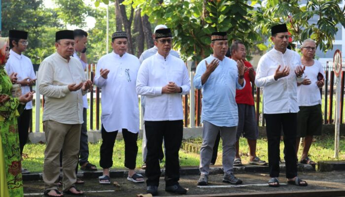 Bagikan Daging Kurban Hingga ke Masyarakat Pelosok, Polda Sumsel Kerahkan Personel Bhabinkamtibmas