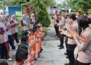 Dukung Program Pemerintah Pusat, Polres Prabumulih Bagikan Makanan Sehat Bergizi Melalui Si Limas